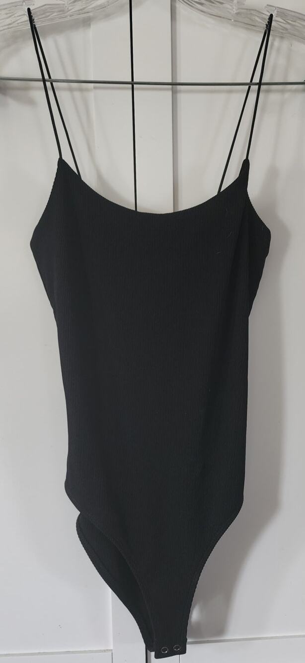 Forever 21 Women's Ribbed Black Body suit Size Small